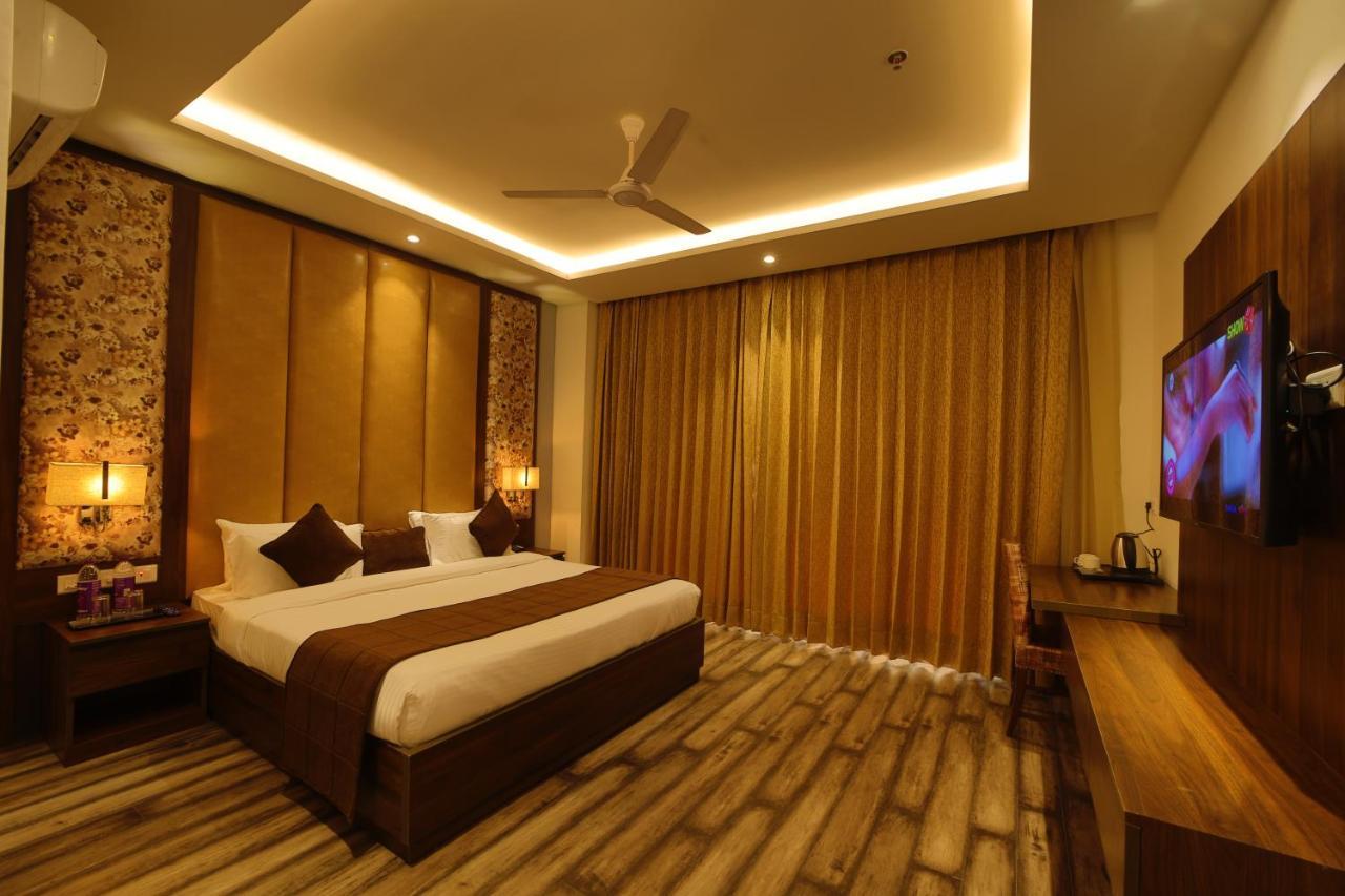 Hotel The Vilana A Unit Of Jg Developers רישיקש מראה חיצוני תמונה